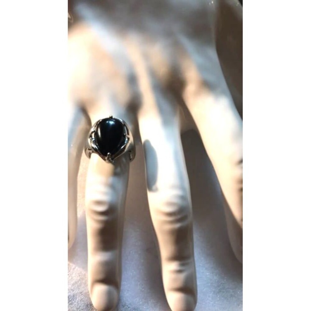 Gemstone Ring - Picture 4 of 6